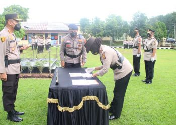 Sejumlah Pejabat Teras Di Mutasi,AKP Sumartono,SE Gantikan AKP Tukiarsi sebagai kasat Binmas di Polres OKU Timur