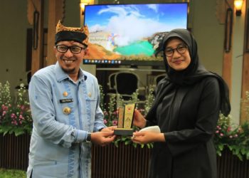 Bupati Eka Putra Pimpim Rombongan Studi Tiru Desa Wisata Taman Sari Banyuwangi