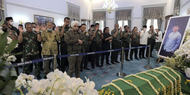 Ikuti Info Pencarian di Swiss Sejak Awal, KSAD Jenderal Dudung Doakan Eril Dapat Tempat Terbaik di Sisi Allah Swt