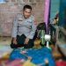 SatBinmas Oki Santuni Penderita 2 Adik Kakak Lumpuh layu