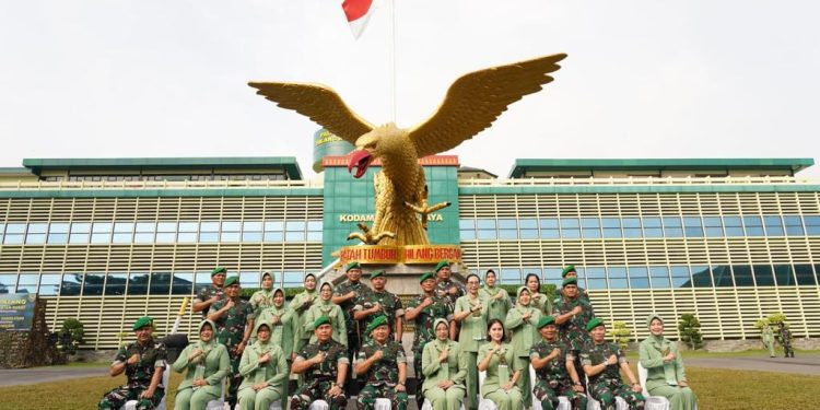 NAMA GEDUNG DI LINGKUNGAN KODAM II/SRIWIJAYA DIRESMIKAN KASAD