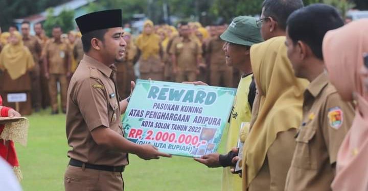 Solok BERDASI (Bersih, Indah, Sehat dan Berseri) mengantarkan Kota Solok peroleh Adipura