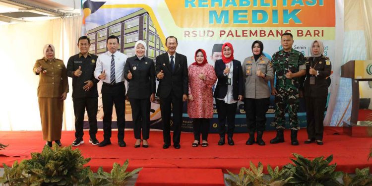 Walikota Palembang Bersama Direktur RSUD BARI Resmikan Gedung Rehabilitasi