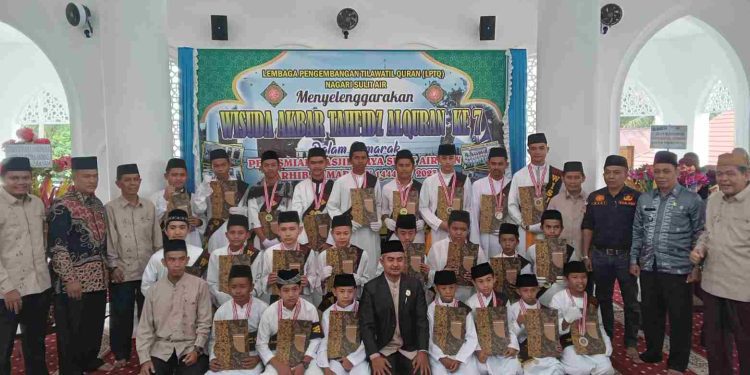 LPTQ Nagari Sulit Air mewisuda 73 santri Tahfiz