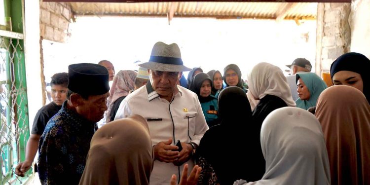 Bupati Solok Bersama Rombongan Tinjau Lokasi Banjir Bandang Di Surian