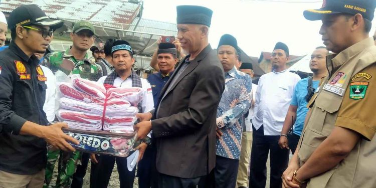 Gubernur Mahyeldi Kunjungi Korban kebakaran di Muara Pingai