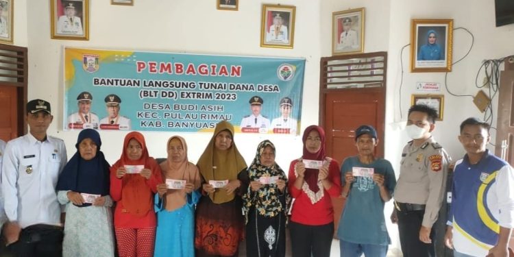 Kepala Desa Budi Asih Kucurkan BLT Ekstrem 23,26%.