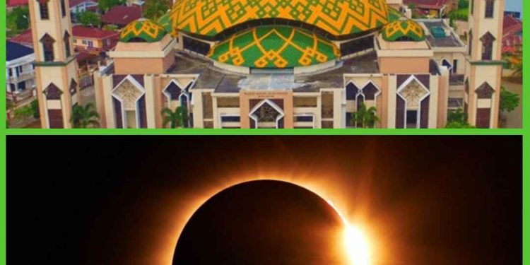 Masjid Agung  Laksanakan Sholat Gerhana