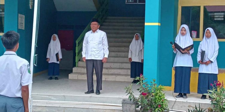 Hujan Gerimis Iringi Pelaksanaan Upacara Perdana Siswa Baru PSA