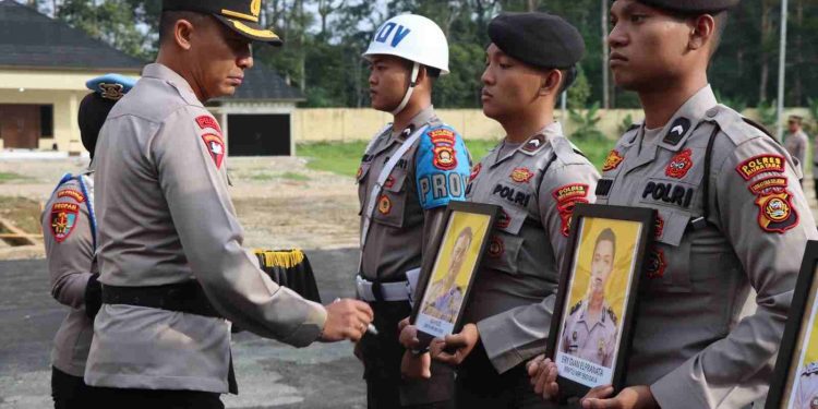 Upacara PTDH, Empat Oknum Polisi Muratara Dipecat