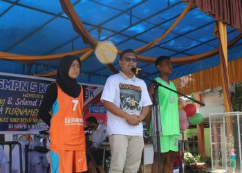Pembukaan Turnamen Basketball Tingkat SMP/MTsN Di SMPN.5 Kota Solok Dapat Apresiasi Penuh Dari Pemko dan DPRD Kota Solok
