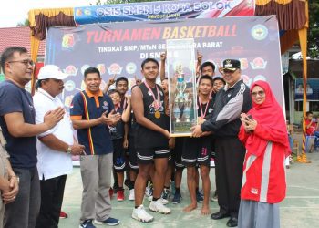 SMPN 5 Kota Solok Berhasil Menangkan Turnamen Basket tingkat SMP/MTsN se-Sumatera Barat