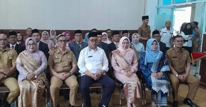19 Orang Pejabat Pimpinan Tinggi Pratama dan Administrator di Lingkungan Pemerintah Kabupaten Solok dilantik
