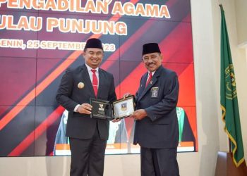 Bupati Hadiri Pelantikan dan pengambilan Sumpah Jabatan Ketua Pengadilan Agama Dharmasraya