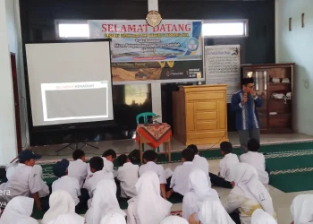Peringatan Maulid Nabi Muhammad SAW di SMPn 5 Lembang Jaya menghadirkan Ustad Zulhi Yuniardi,M.Pd
