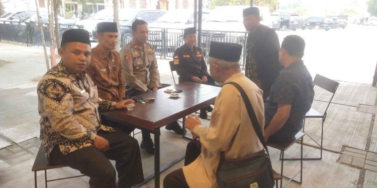Kapolsek Lembah Gumanti Menggelar Jumat Curhat ke sejumlah Tokoh di Alahan Panjang