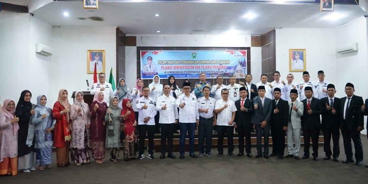 Sebanyak 41 Pejabat Administrator dan Pengawas Dilingkup Pemkab Solok Dilantik Bupati Solok