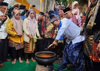 Terkesan, Bupati Eka Putra Akan Tampilkan Tari Massal Pongek Simawang Pada Festival Pesona Minangkabau