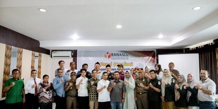 Ketua Bawaslu Kab.Solok Himbau Parpol agar Satukan Persepsi dan Pandangan dengan para Caleg