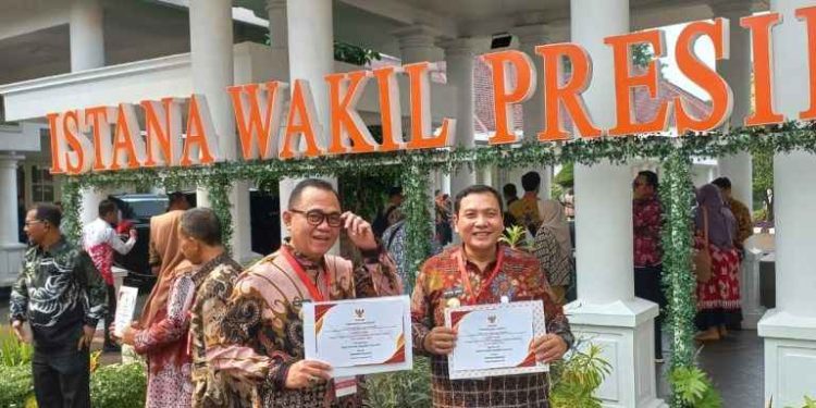 Diserahkan Langsung Oleh Wapres, Pemkab Banyuasin Raih Penghargaan Kategori Kinerja Penghapusan Kemiskinan Ekstrem Tahun Berjalan 2023