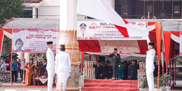 Upacara Hari Pahlawan, Pj Bupati Hani Syopiar Rustam Serukan Semangat Pejuang Dalam Memerangi Kemiskinan dan Kebodohan