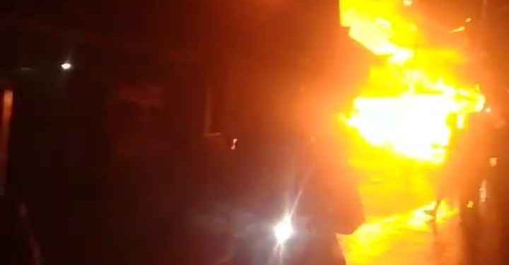 4 Bangunan dan 1 Sepeda Motor Hangus DiLalap Api Di pasar Ombilin