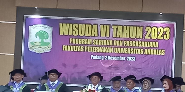 Fakultas Peternakan Universitas Andalas Mewisuda 89 Wisudawan Wati 