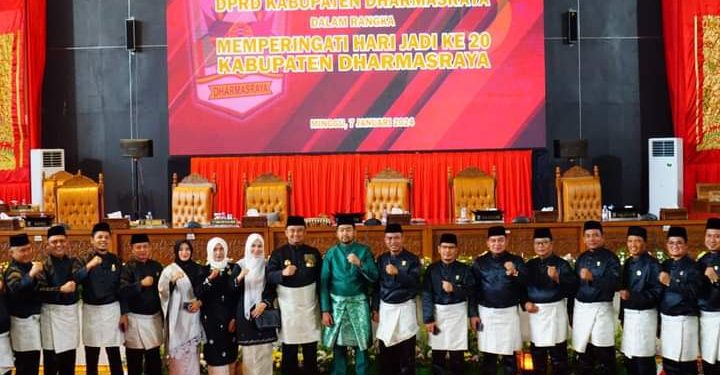 Kepemimpinan Sutan Riska Tuai Pujian dari Menpan RB dan Wagub