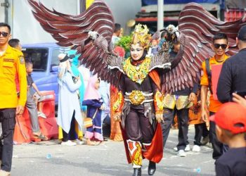 Pawai Budaya HUT Dharmasraya ke-20 Berlangsung Meriah, Warga Tumpah Ruah Nikmati Hiburan