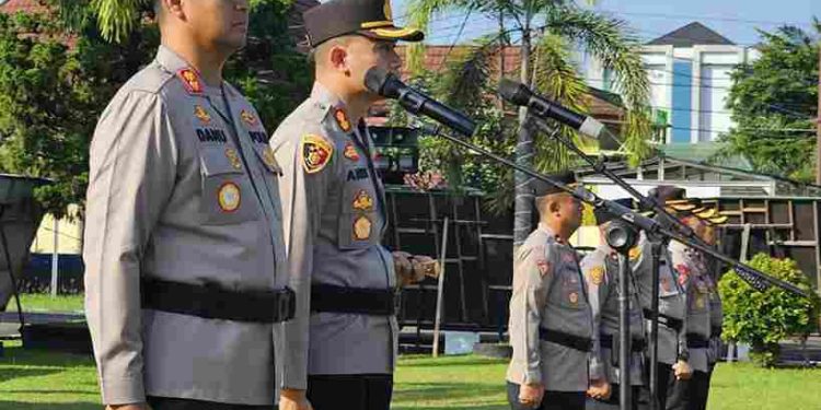 Polres Mura Adakan upacara Farewell Parade Dalam Rangka Penyambutan dan Pelepasan Kapolres Musi Rawas