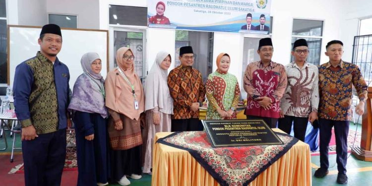 Sri Meliyana Salurkan 17 BLK Untuk Pesantren-Pesantren di Sumsel