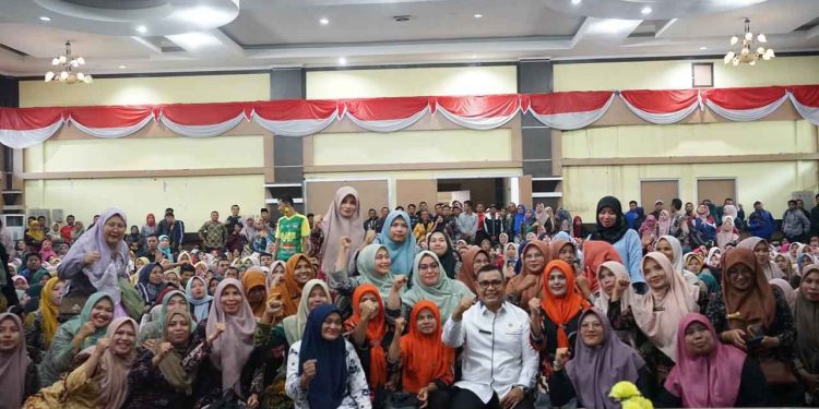 Bupati Solok Temu Ramah Dengan Pendidik dan Tenaga kependidikan di Gedung Solinda