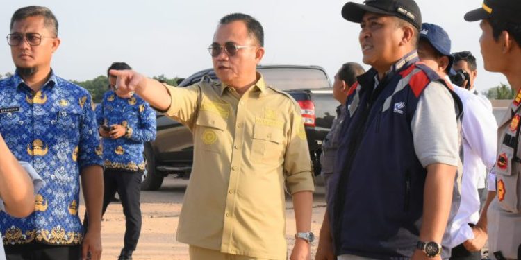 Pj Bupati Banyuasin Kembali Tinjau Langsung Progres Hilirisasi Sungai Boom Kelurahan Pangkalan Balai
