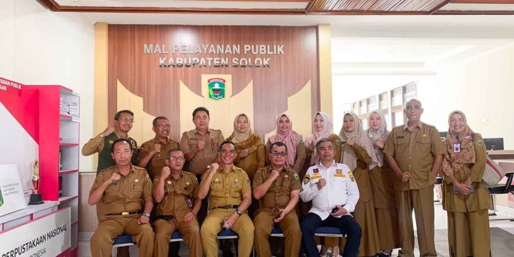 Sekda Kab. Solok, Mengapresiasi kepada DPMPTSP Naker atas upaya kukuhkan Mal Pelayanan Publik