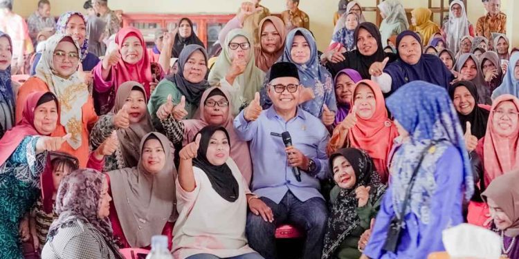 Dalam Satu Hari Bupati Solok yang Peduli Rakyat Jemput Aspirasi di 5 Nagari