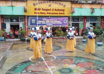 Walaupun Hujan, Pagelaran Pentas Seni Di SMPn 2 Kubung Berlangsung Meriah