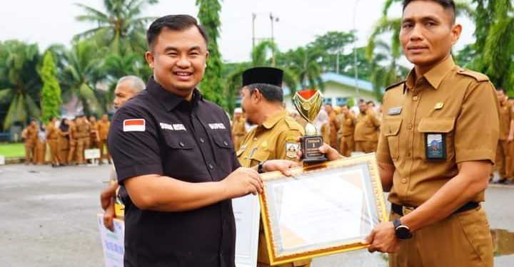 PEMKAB DHARMASRAYA GELAR APEL GABUNGAN BULAN FEBRUARI 2024