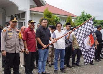 SUTAN RISKA LEPAS PENDISTRIBUSIAN LOGISTIK PILKADA 2024