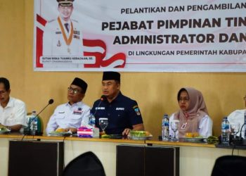 Bupati Kukuhkan Sejumlah Administrator dan Pejabat Pengawas