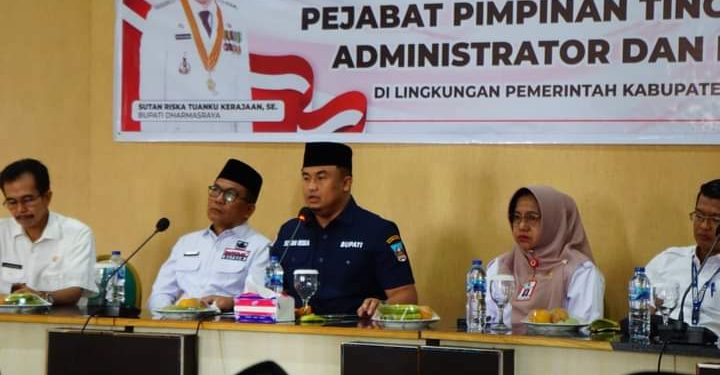 Bupati Kukuhkan Sejumlah Administrator dan Pejabat Pengawas