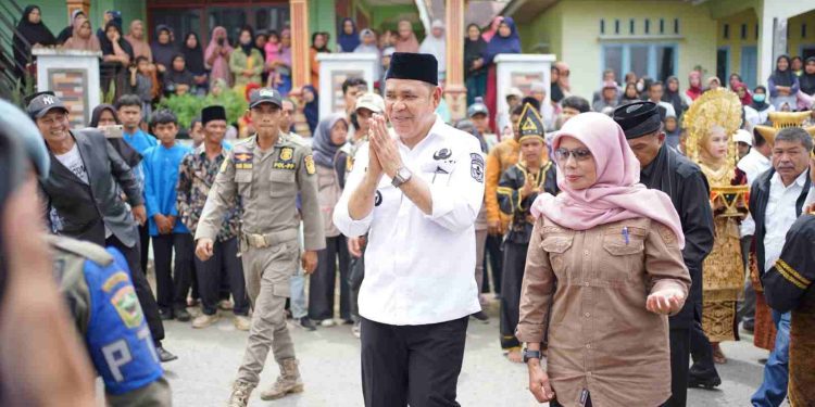 Bupati Solok Kunker ke Nagari Koto Laweh, Warga Antusias Minta Pembangunan