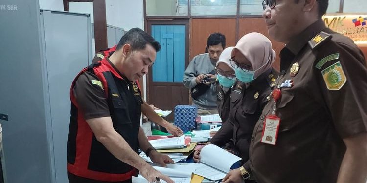 Kajati Sumbar Geledah Kantor Diknas Provinsi