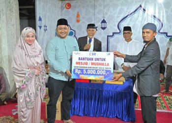 Safari Ramadhan di Masjid Raya Bukik Sileh, Gubernur Mahyeldi Ingatkan Para Orang Tua agar Menyiapkan Generasi yang Tangguh
