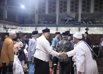 Wako Solok Ceramah Ramadhan di Masjid Agung Al Muhsinin