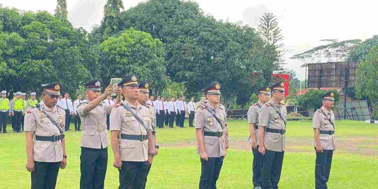 Kapolres Banyuasin Pimpin Upacara Sertijab 3 Kasat dan 1 Kapolsek