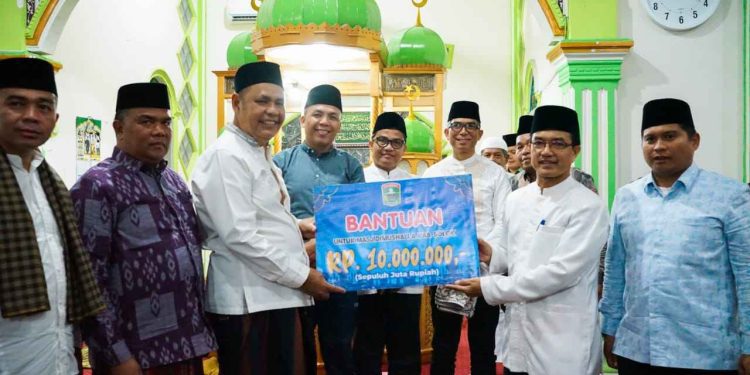 Safari Ramadhan Perdana, Bupati Solok Pimpin TSR ke Mesjid Raya Singkarak