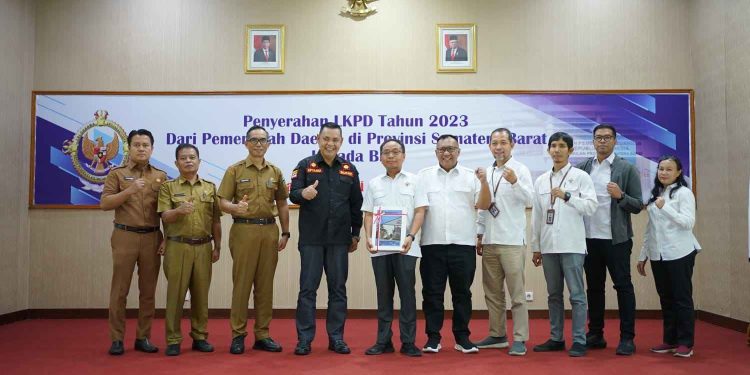 Pemerintah Kabupaten Solok Serahkan LKPD 2023 Kepada BPK RI Perwakilan Sumbar