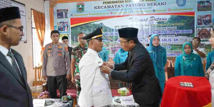 Sertijab Camat dan Pelantikan Ketua TP-PKK Kecamatan Payung Sekaki berlangsung khidmat
