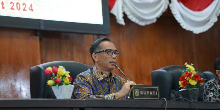 Bupati Solok Sampaikan Tentang LKPJ Tahun Anggaran 2023 pada Rapat Paripurna