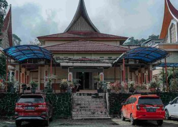 Jubir Pemkab.Solok Berikan Klarifilasi terkait Ketua DPRD Kab.Solok Membawa Senjata Tajam Dalam Sidang